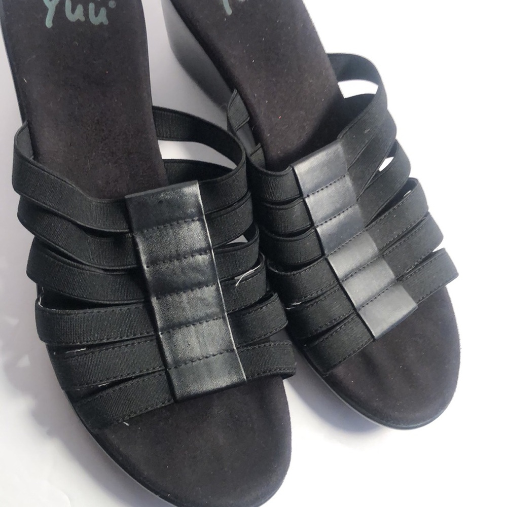Women’s open toe Yuu black slip comfort on shoes